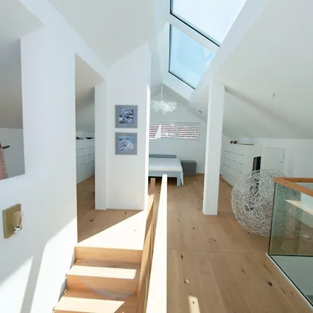 Vila With Pool At The Lake Starnberg Close To Munich