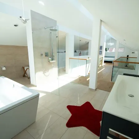 Villa With Pool At The Lake Starnberg Close To Munich
